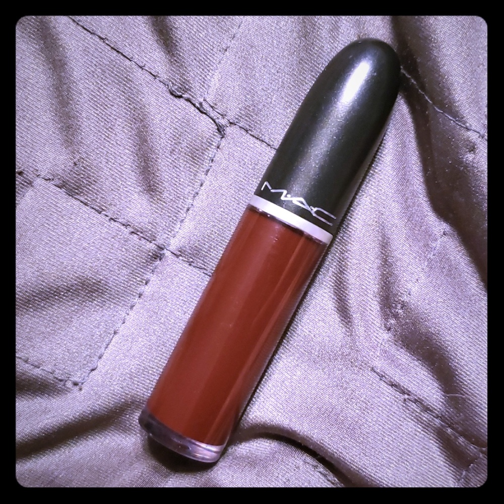 NWOT M.A.C retro matte liquid lipcolour